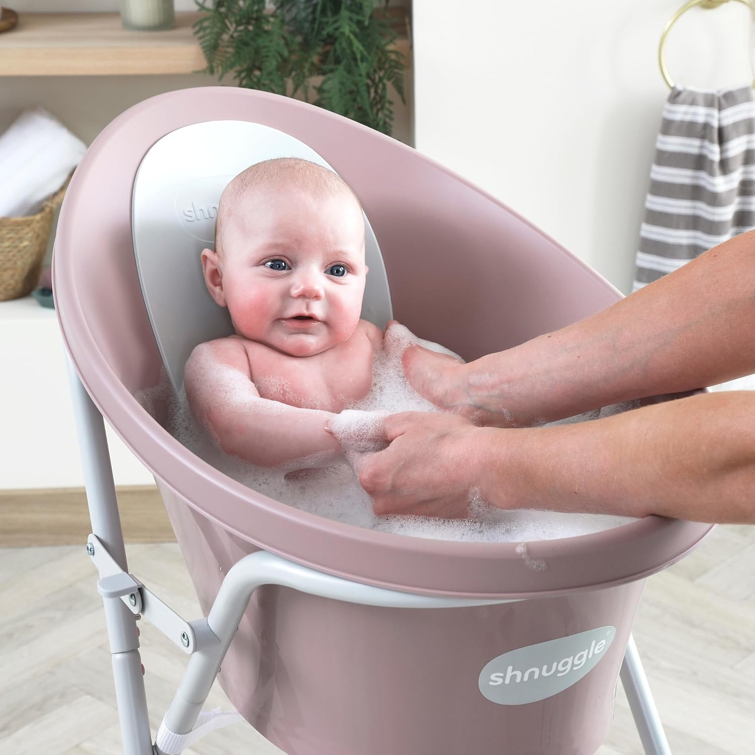 Shnuggle Baby Bath Tub, Suitable from Birth
