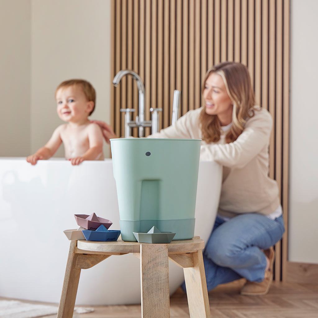 Shnuggle Bath Accessories Bundle 4-Piece Set