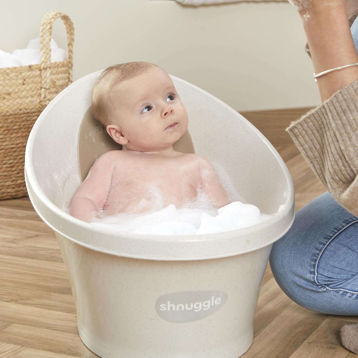 Shnuggle Baby Bath Tub, Suitable from Birth