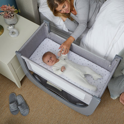 Shnuggle Air Lite Infant Bedside Bassinet