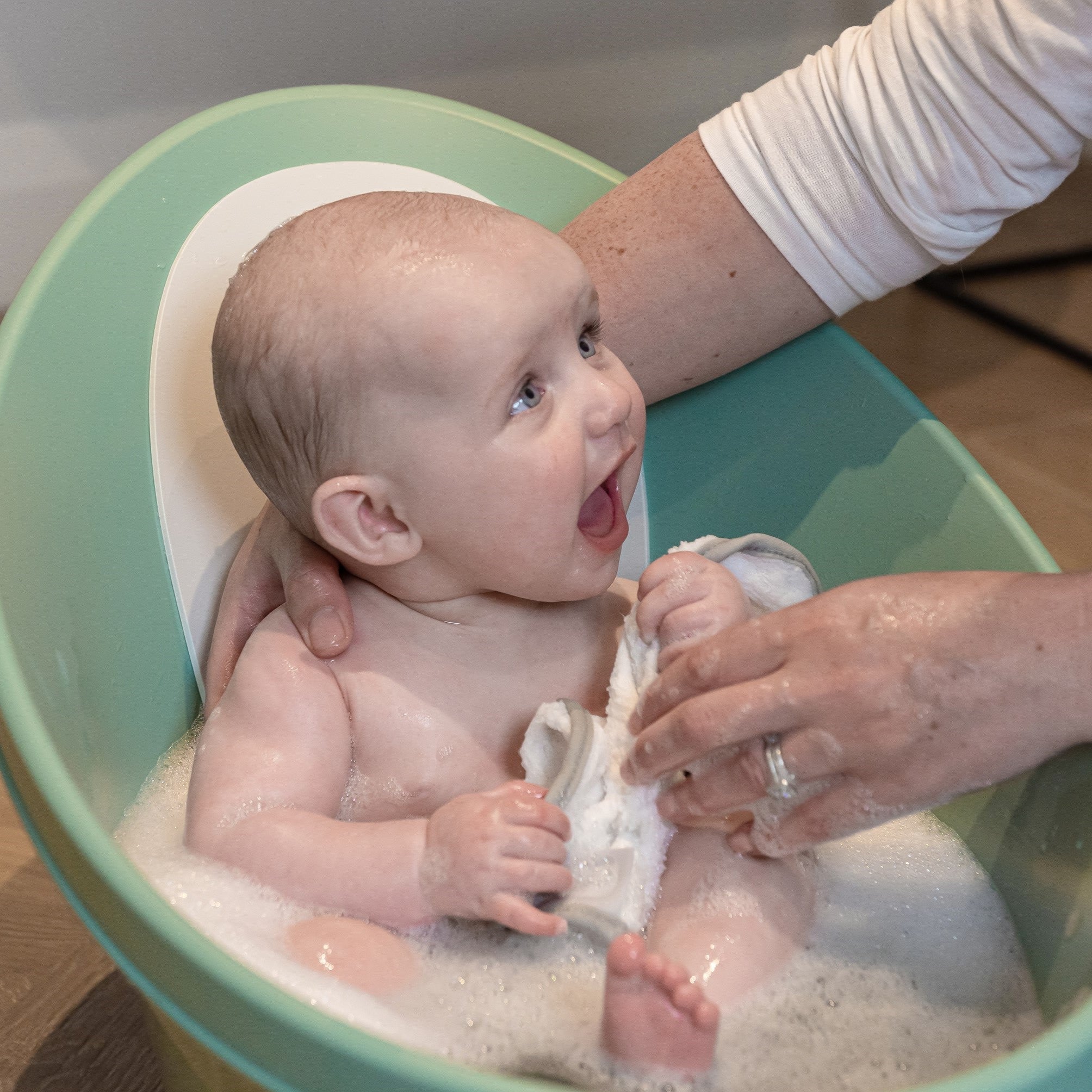 Shnuggle Baby Bath | Reloved & Sanitized (Open Box)