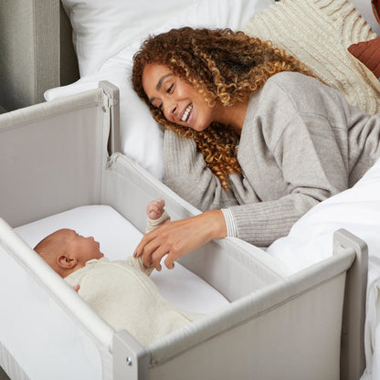 Shnuggle Air Lite Infant Bedside Bassinet