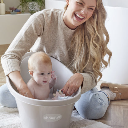 Shnuggle   Baby   Bath   Tub,   Suitable   from   Birth